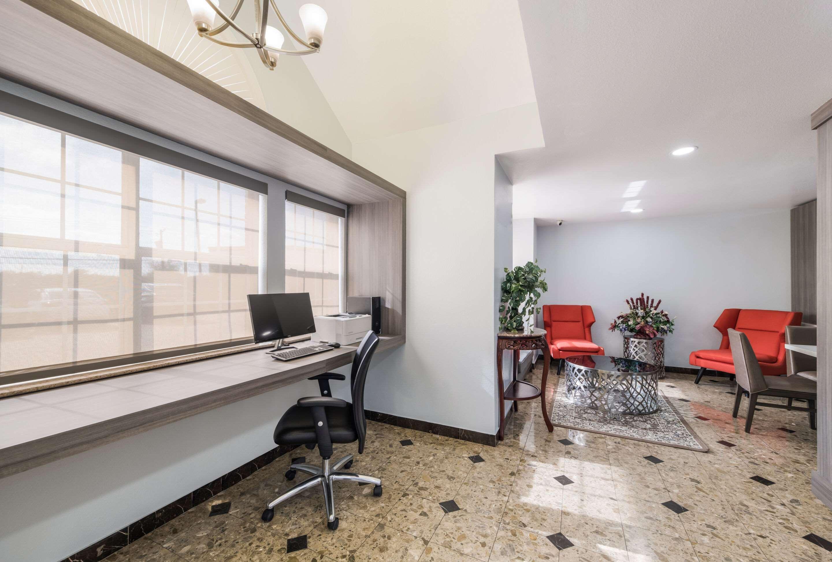 Quality Inn & Suites North Mesquite I-30 エクステリア 写真